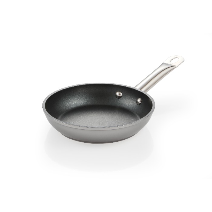 kitchenware/pots-lids-pans/grandchef-plus-frying-pan-20cm