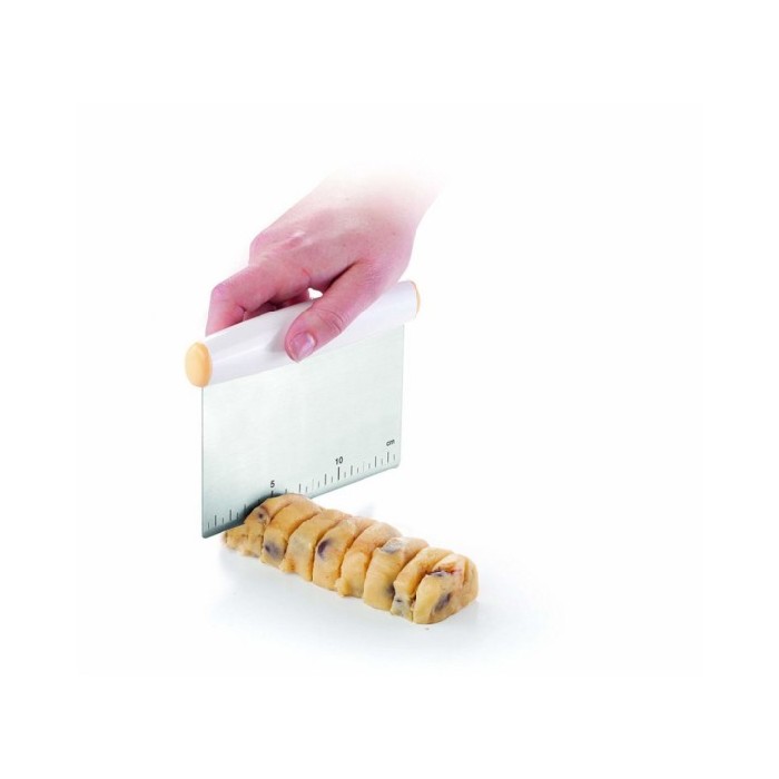 kitchenware/baking-tools-accessories/dough-cutter-delicia