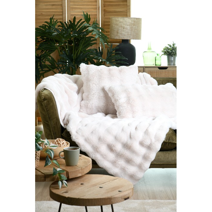 home-textiles/blankets-throws/laponie-ecru-throw-130cm-x-150cm
