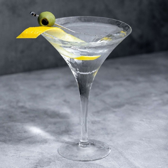 tableware/glassware/martini-glass-245cl-plastic