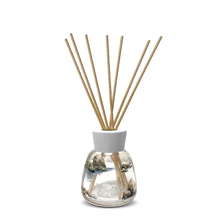home-decor/candles-home-fragrance/yankee-candle-signature-reed-diffuser-amber-sandalwood