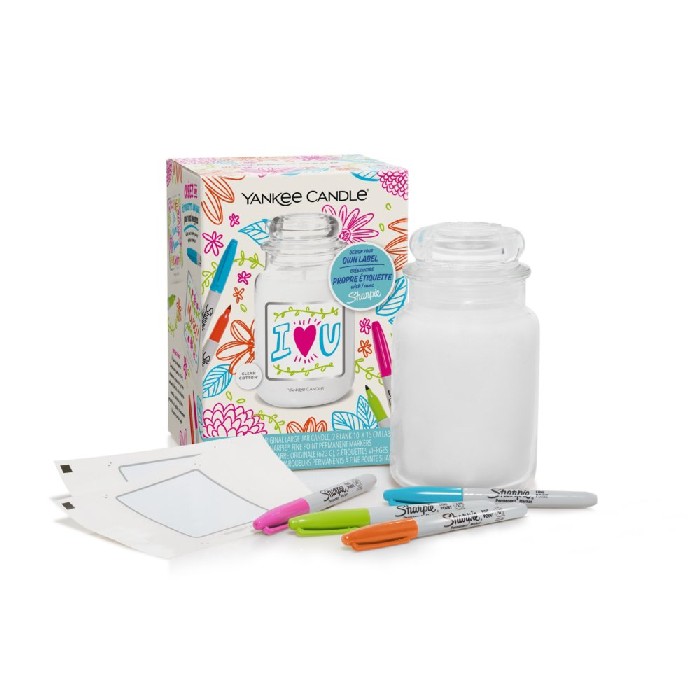 home-decor/candles-home-fragrance/yankee-candle-gift-set-ss24-yankee-candle-and-sharpie