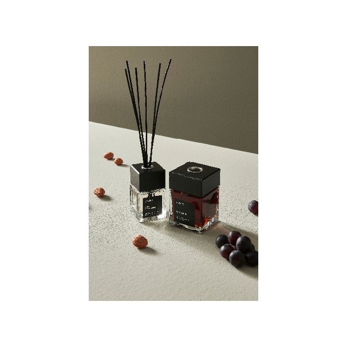 home-decor/candles-home-fragrance/bizzotto-fig-and-almonds-reed-diffuser-100ml