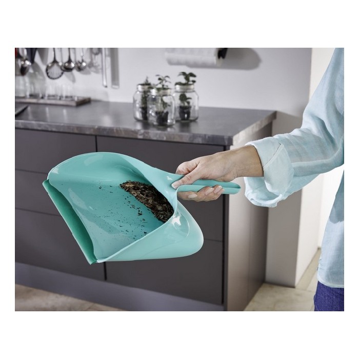 household-goods/cleaning/leifheit-hand-broom-dustpan-with-dirt-chamber-set