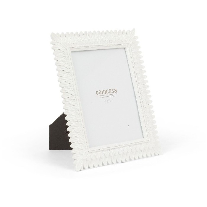 home-decor/frames/coincasa-photo-holder-with-hand-finished-polyresin-frame-7377716