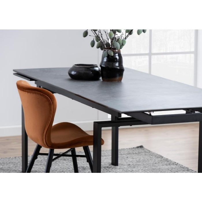 dining/dining-tables/huddersfield-extendable-dining-table-with-ceramic-black-top-black-legs