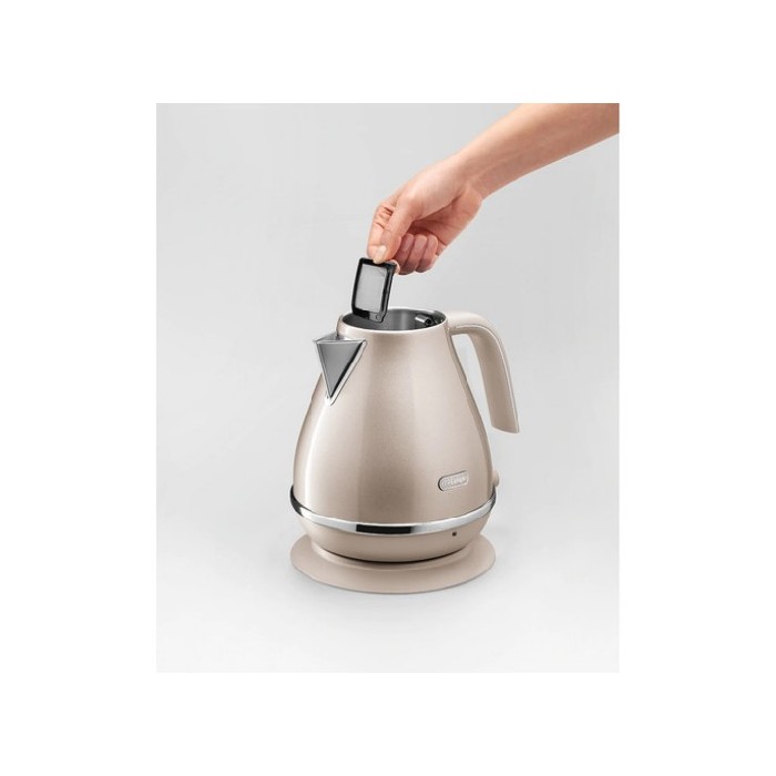 Delonghi Icona Metallics Kettle Beige Kettles Small Appliances The Atrium
