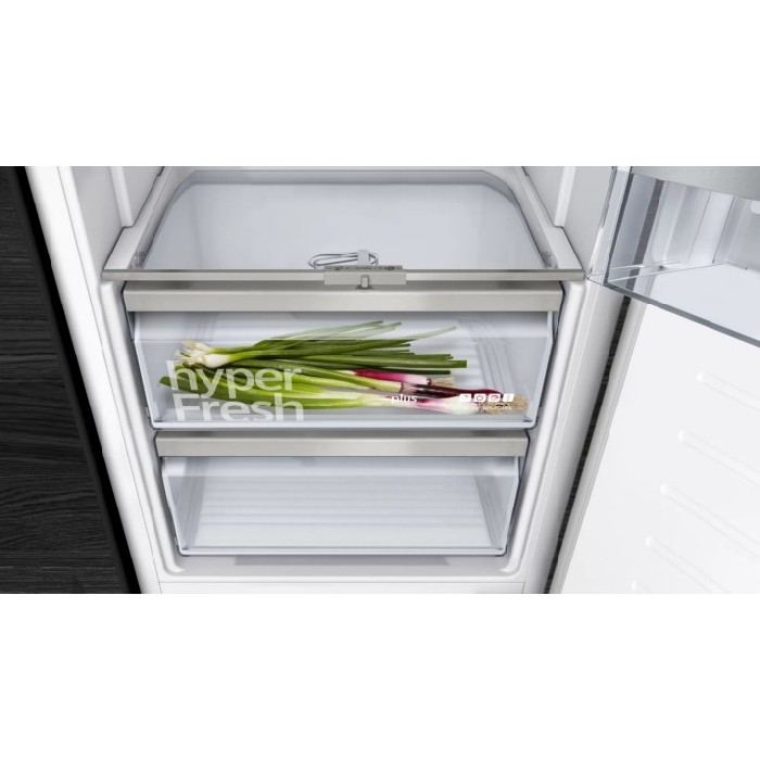 Offer Siemens Built In Larder Fridge A Refrigeration White Goods The
