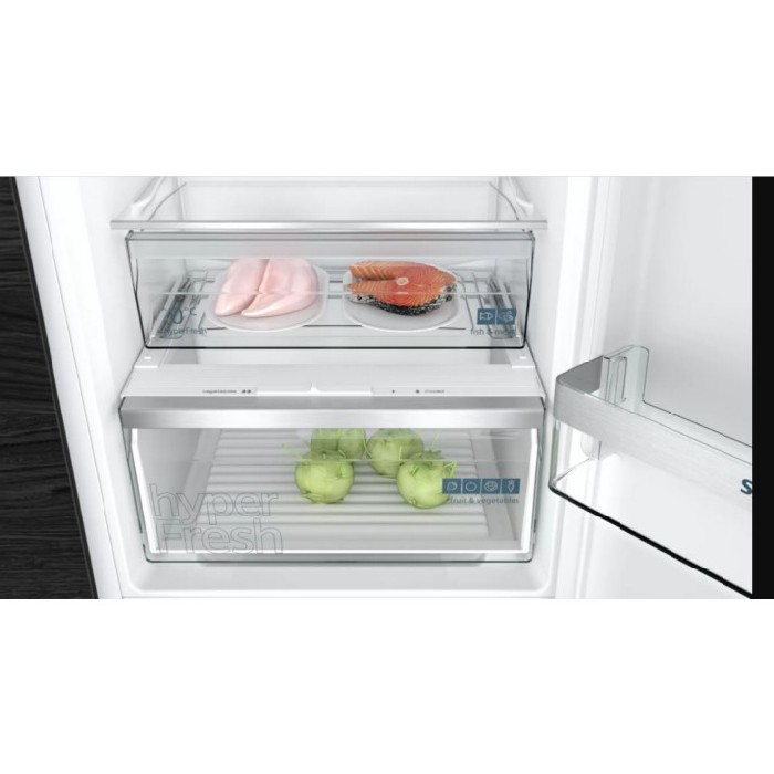 white-goods/refrigeration/siemens-iq300-built-in-fridge-freezer-with-freezer-at-bottom