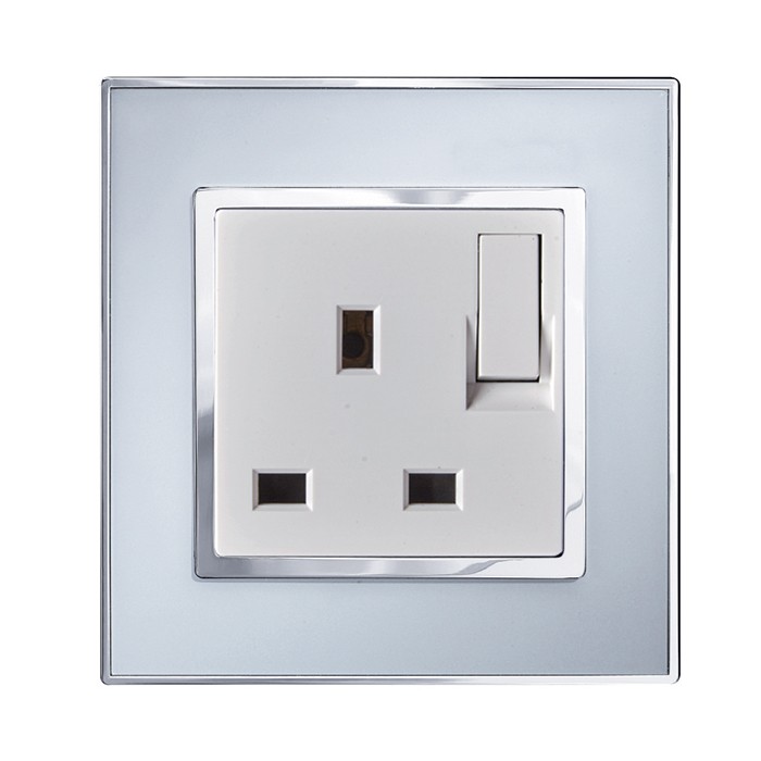 lighting/lighting-electrical-accessories/1-gang-13-amp-socket-white-mirror-frame