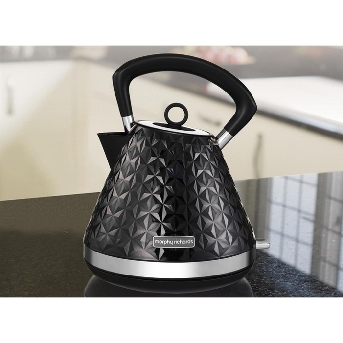 salemorphyrichardspyramidvectorkettle kettles smallappliances The Atrium