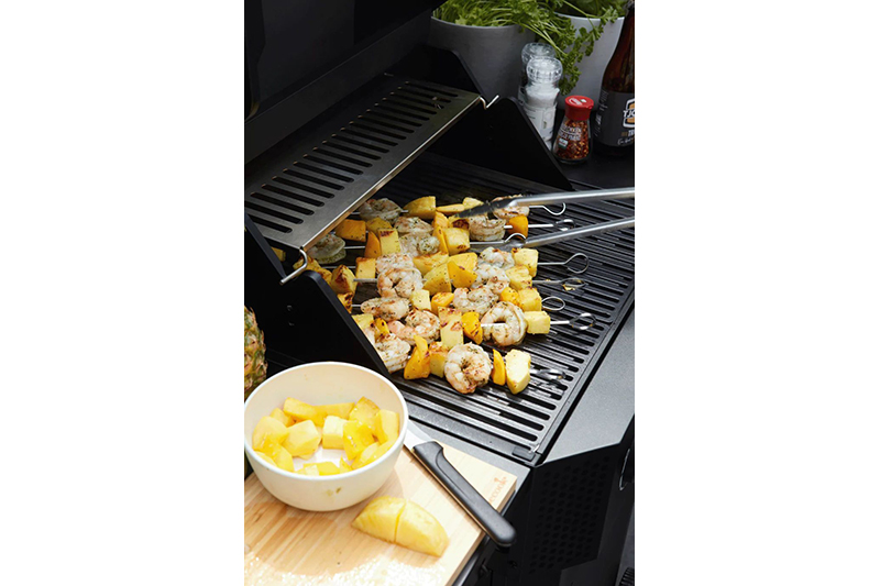 BC-ELE-3000Barbecook E-Luca Electric Barbecue Black with Foldable Side Tables