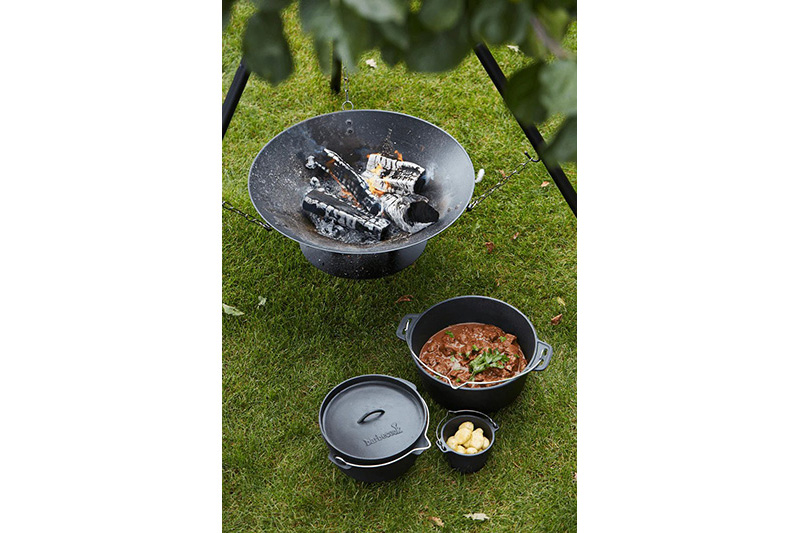 How does a Junko wood BBQ work