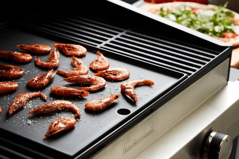 How does a Stella 3201 gas BBQ work